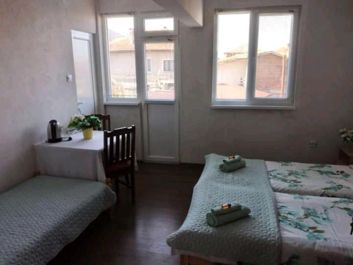 Holiday Guest House Kemo Sapareva Banya Eksteriør billede