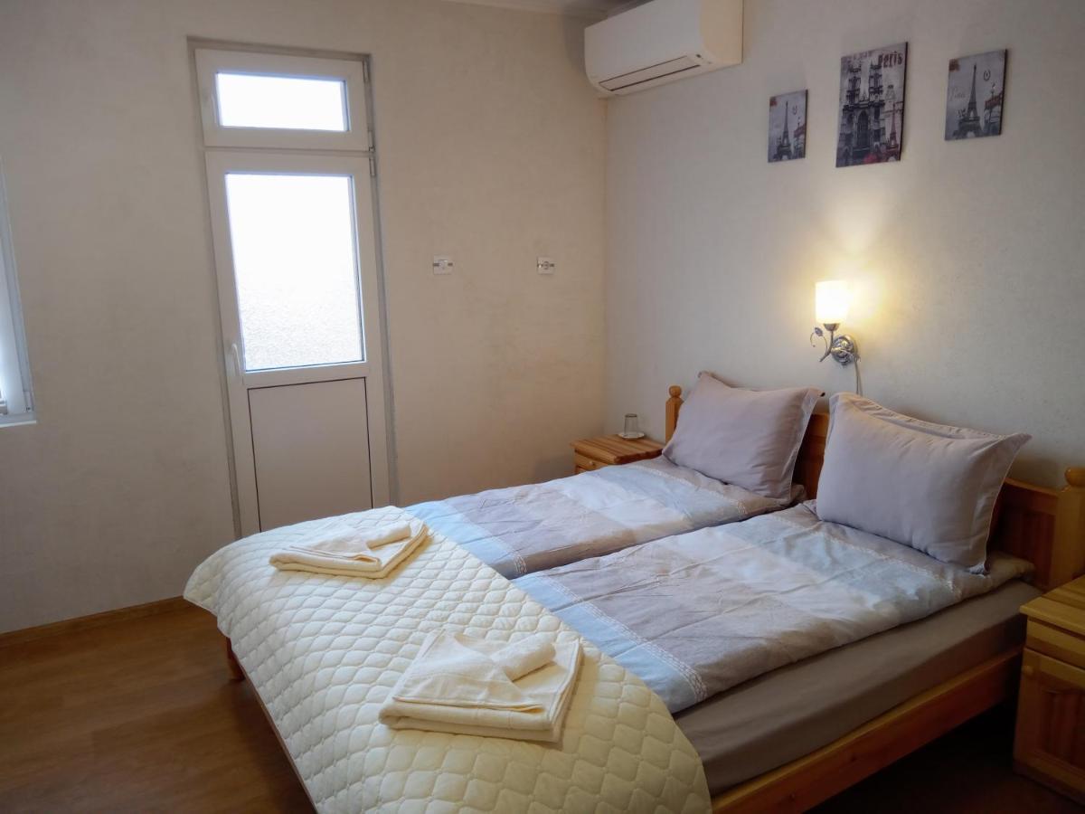Holiday Guest House Kemo Sapareva Banya Eksteriør billede