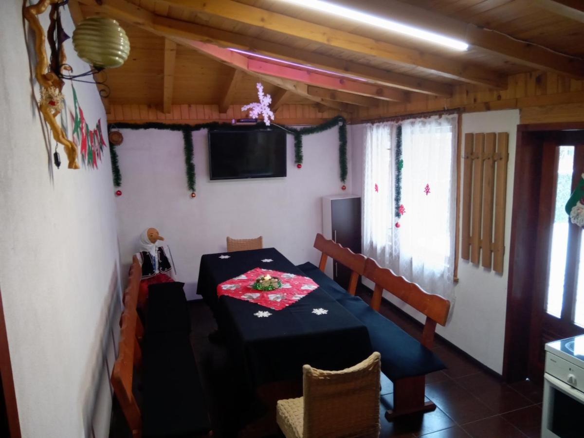 Holiday Guest House Kemo Sapareva Banya Eksteriør billede