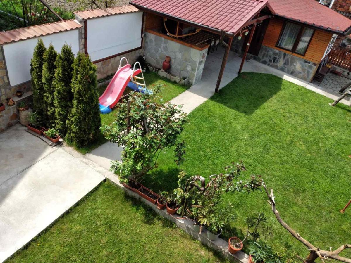 Holiday Guest House Kemo Sapareva Banya Eksteriør billede