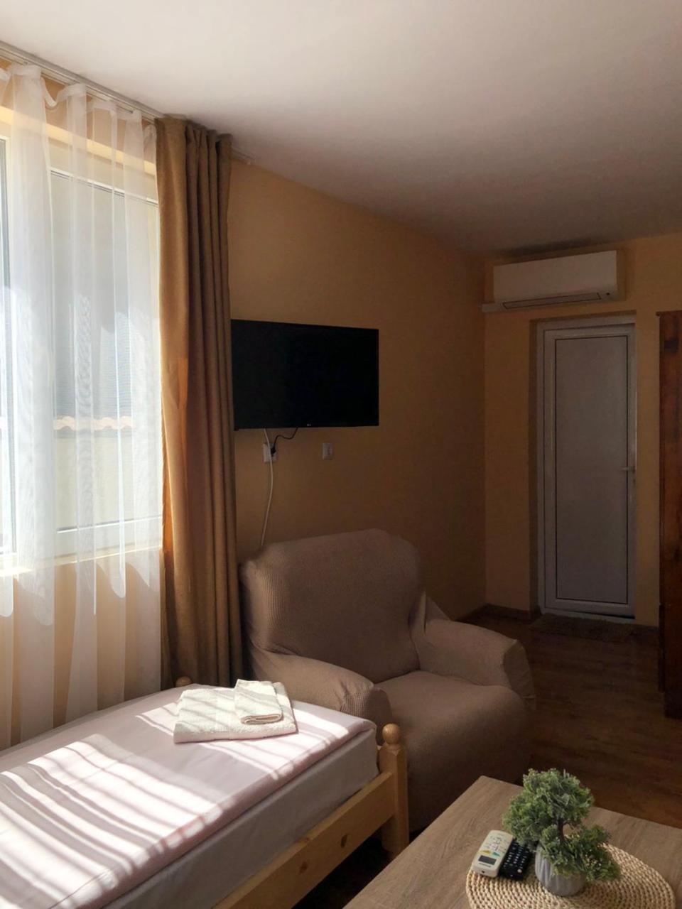 Holiday Guest House Kemo Sapareva Banya Eksteriør billede